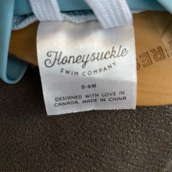 Honey suckle swim - size 0-6 months - Picture 3 of 3